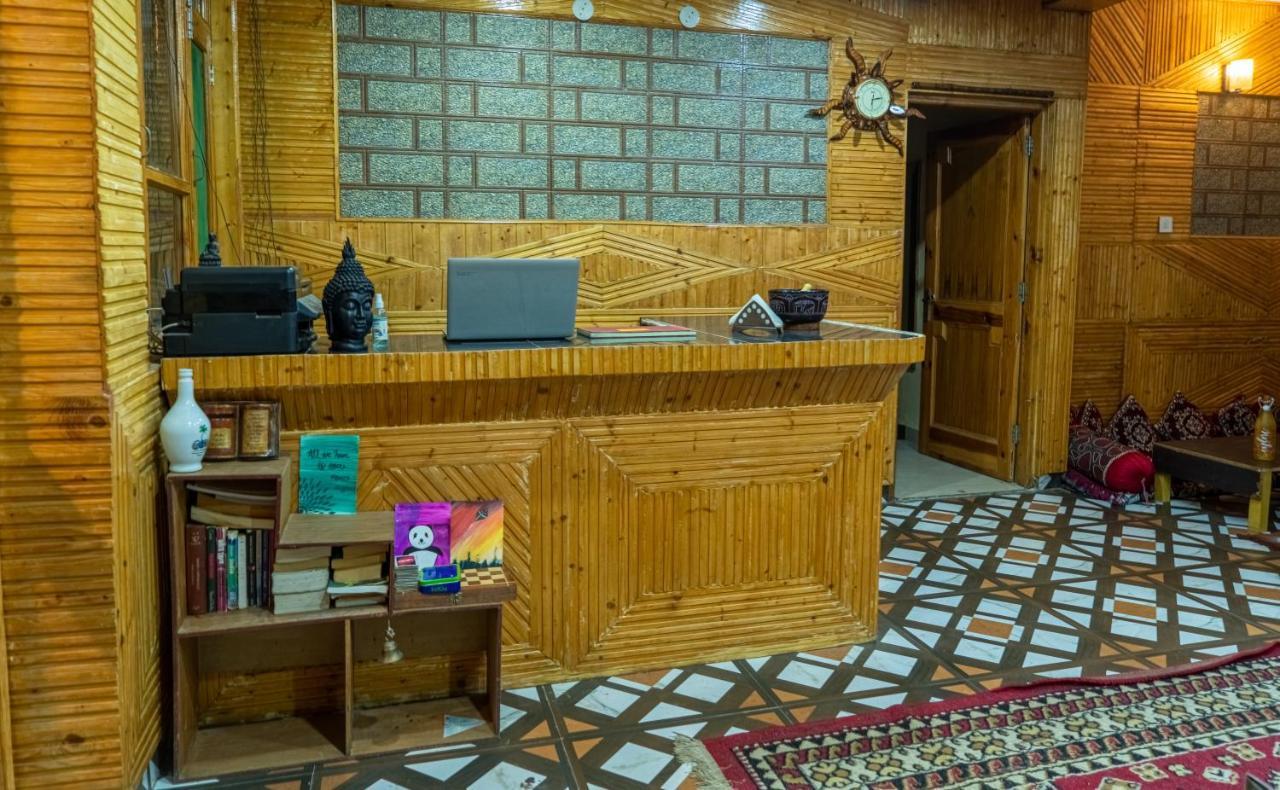 Indian Backpackers Hostel Manāli Zewnętrze zdjęcie