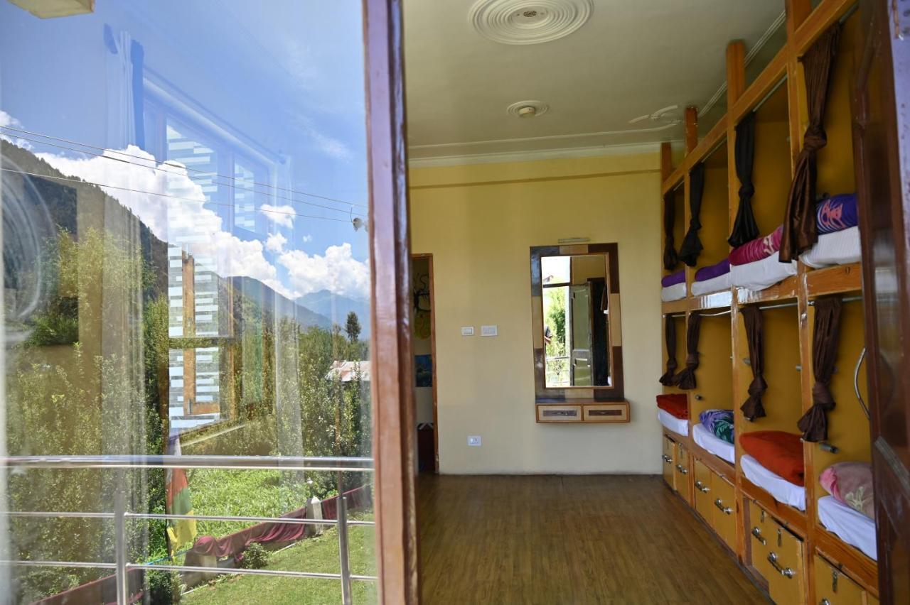 Indian Backpackers Hostel Manāli Zewnętrze zdjęcie