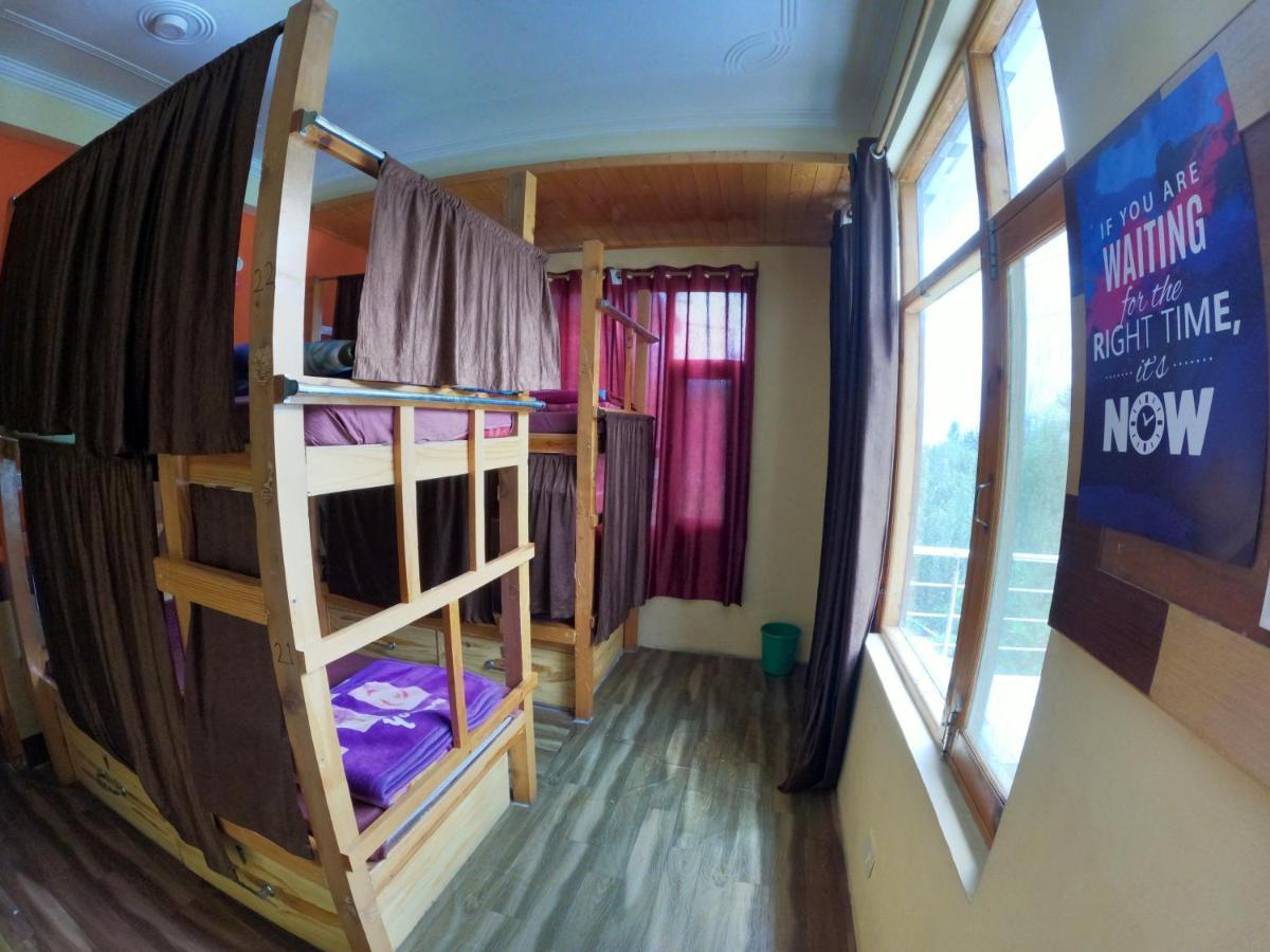 Indian Backpackers Hostel Manāli Zewnętrze zdjęcie