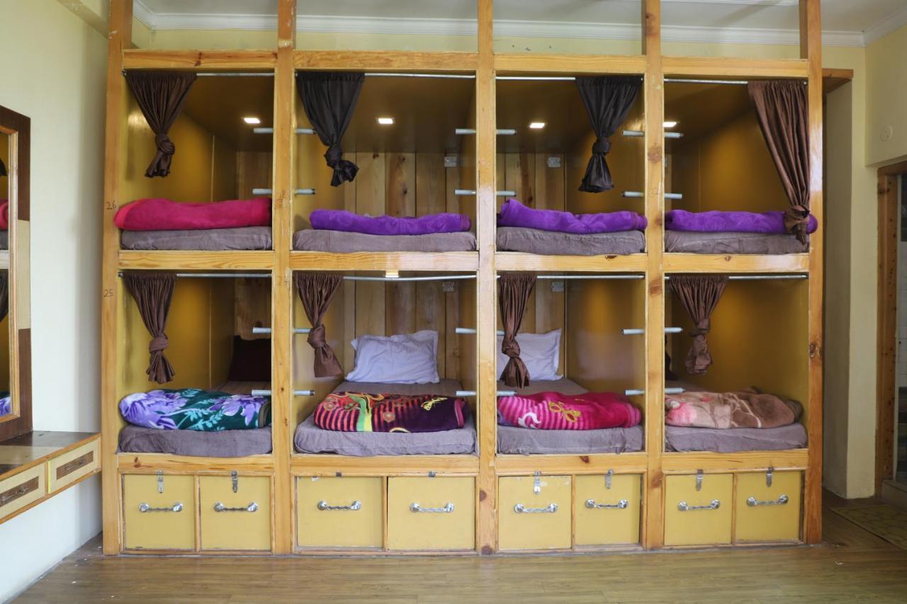 Indian Backpackers Hostel Manāli Zewnętrze zdjęcie
