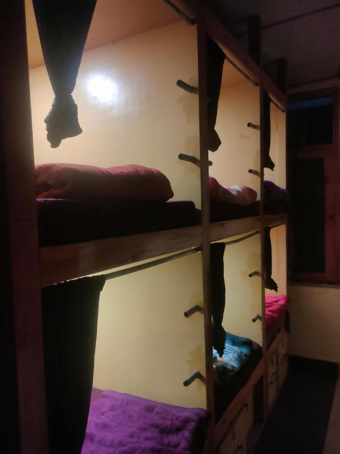 Indian Backpackers Hostel Manāli Zewnętrze zdjęcie